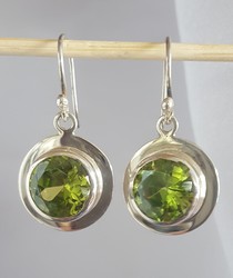 green earrings